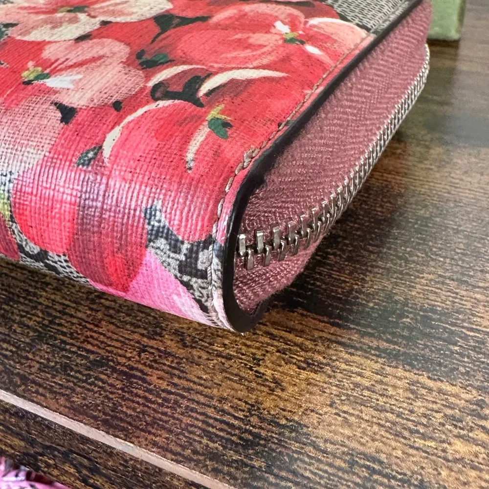 Authentic Gucci Blooms GG Zippy Long Wallet W/ Wrist Strap - Picture 10 of 15